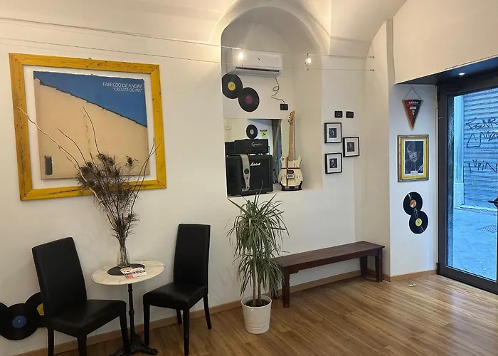 Red And Blues Music Hotel Genova