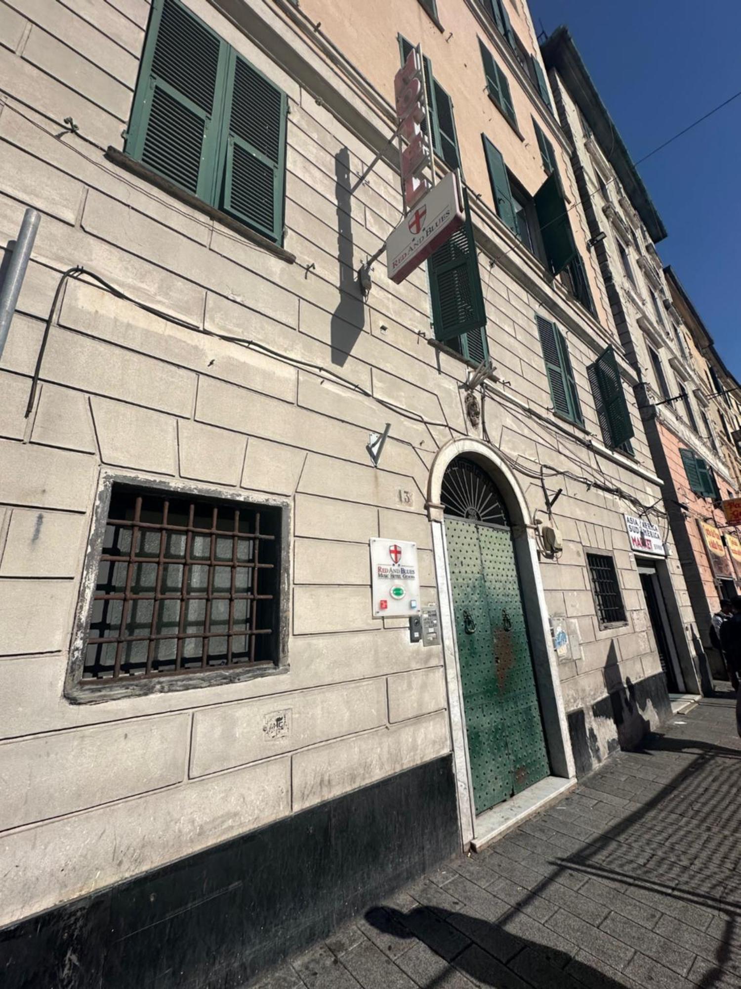 Hotel Red And Blues Music Genua